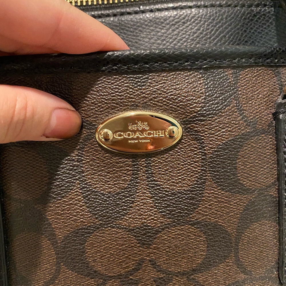Signature Coach Purse and Wallet - Picture 5 of 8